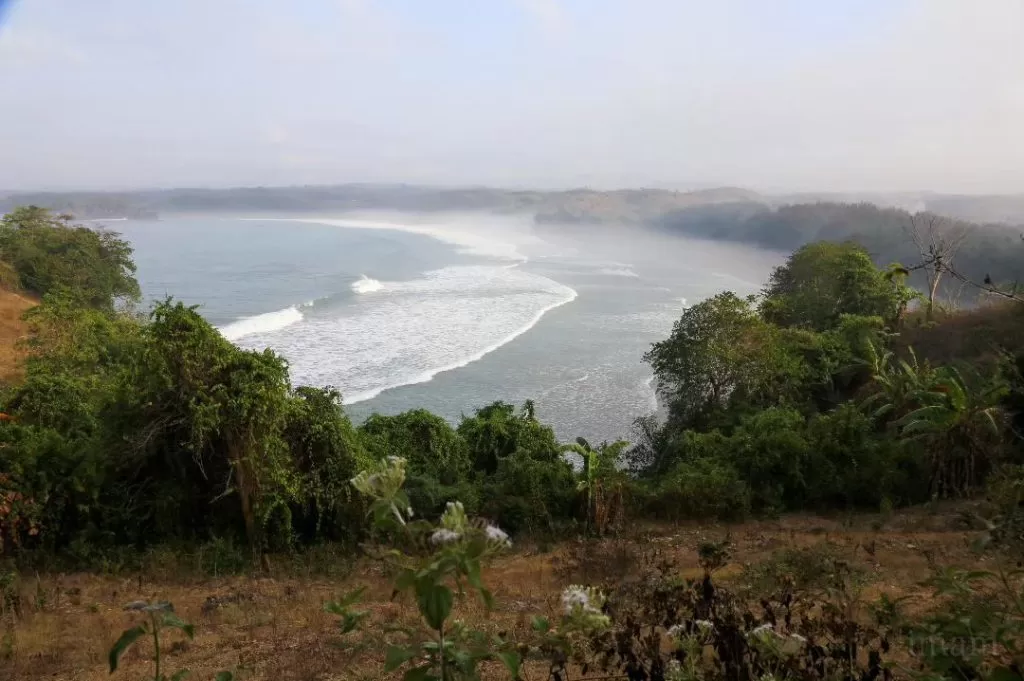 Pesona Pantai Blitar