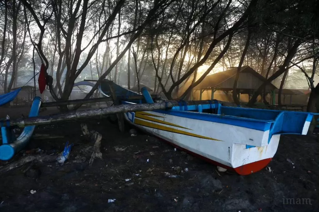 Perahu nelayan pantai Serang